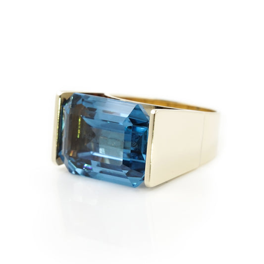 eleganter massiver Ring Gelbgold 14ct Blautopas 585 14K RW55 Damenschmuck Goldring blau