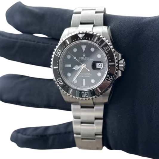 Rolex Sea-Dweller 43 Ref. 126600 „Single Red“