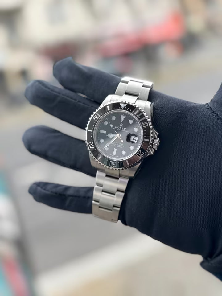 Rolex Sea-Dweller 43 Ref. 126600 „Single Red“